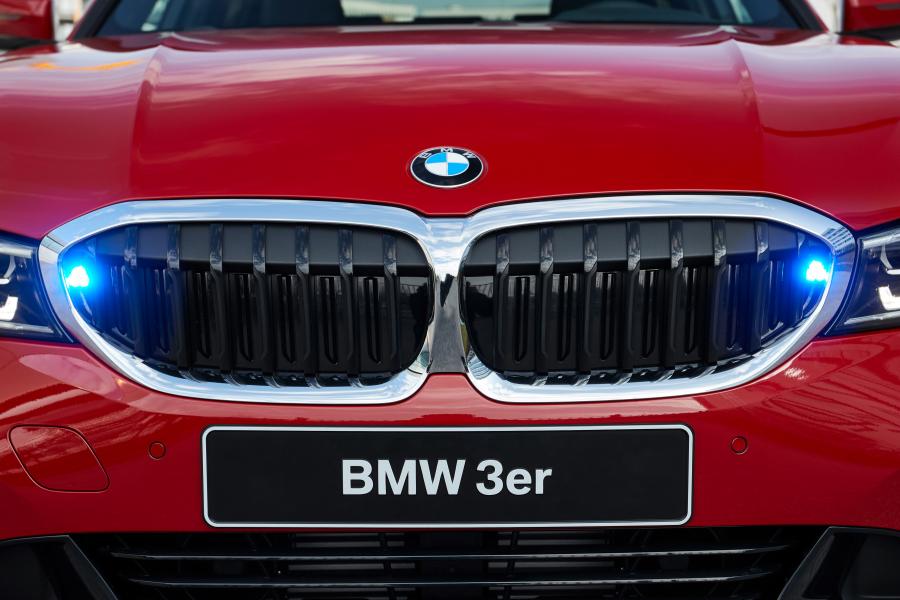 Детали экстерьера BMW 320d xDrive Sondersignalanlage (G20) 2019 года  (фото 2 из 10)